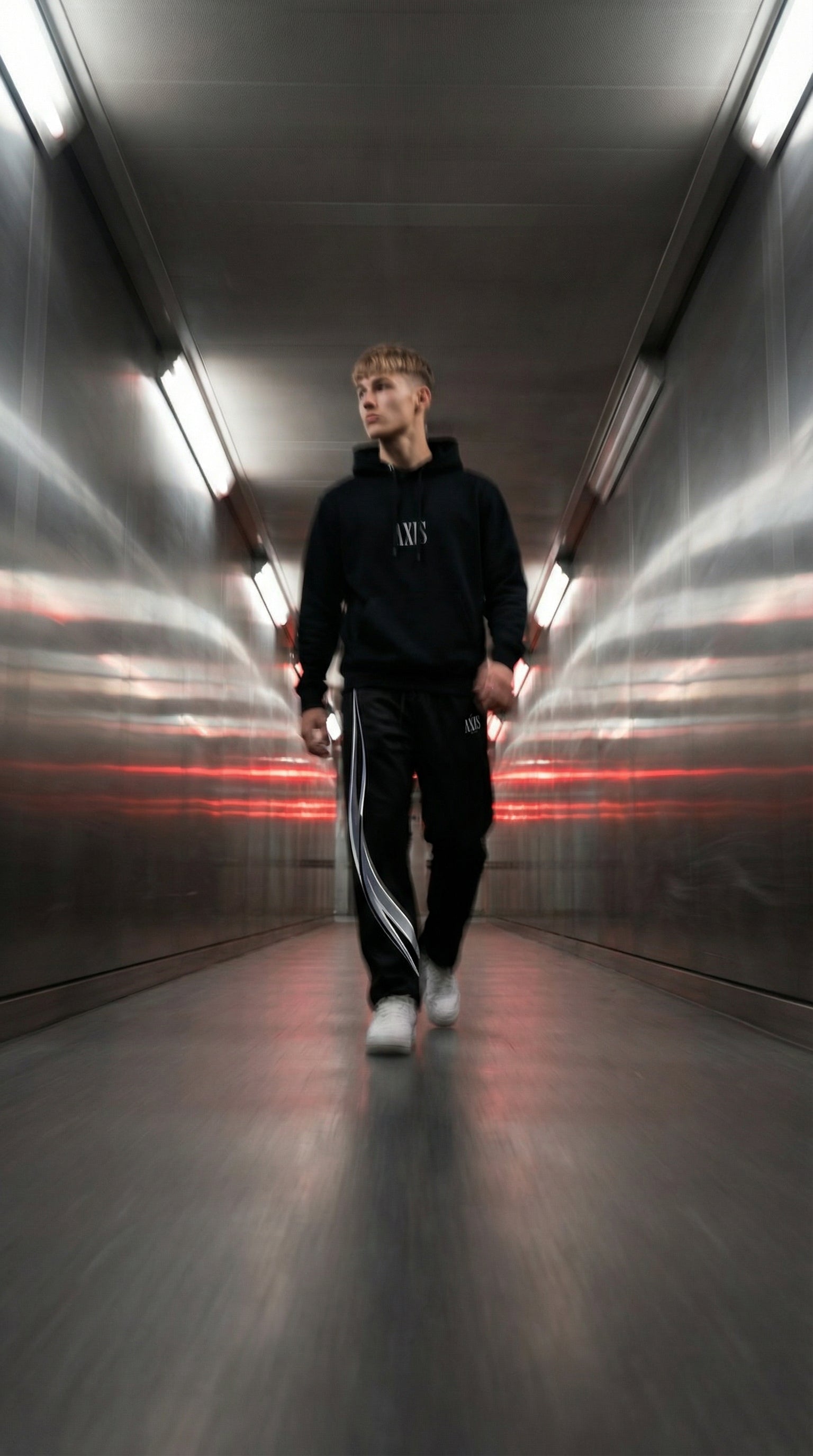 CALIBRATED STRIKE | AXIS Wide-Leg Reflective Joggers – Black