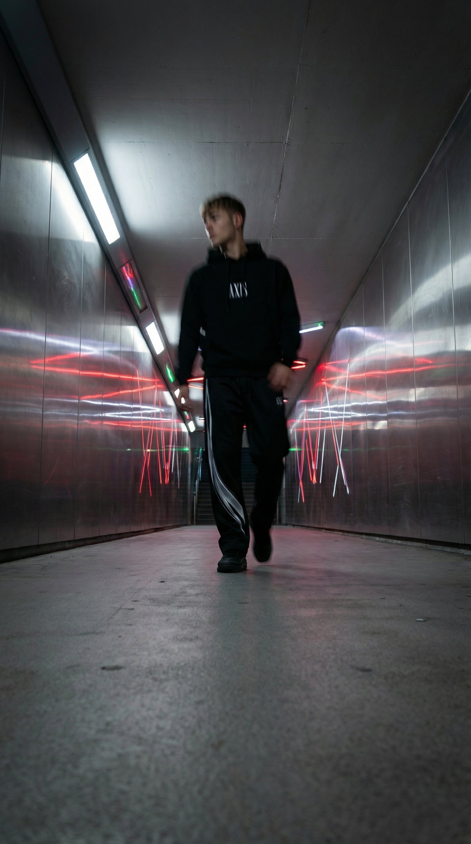 CALIBRATED STRIKE | AXIS Wide-Leg Reflective Joggers – Black